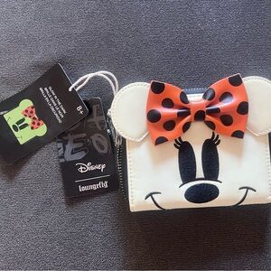 NEW Disney Loungefly Minnie Ghost Glow in the Dark Wallet